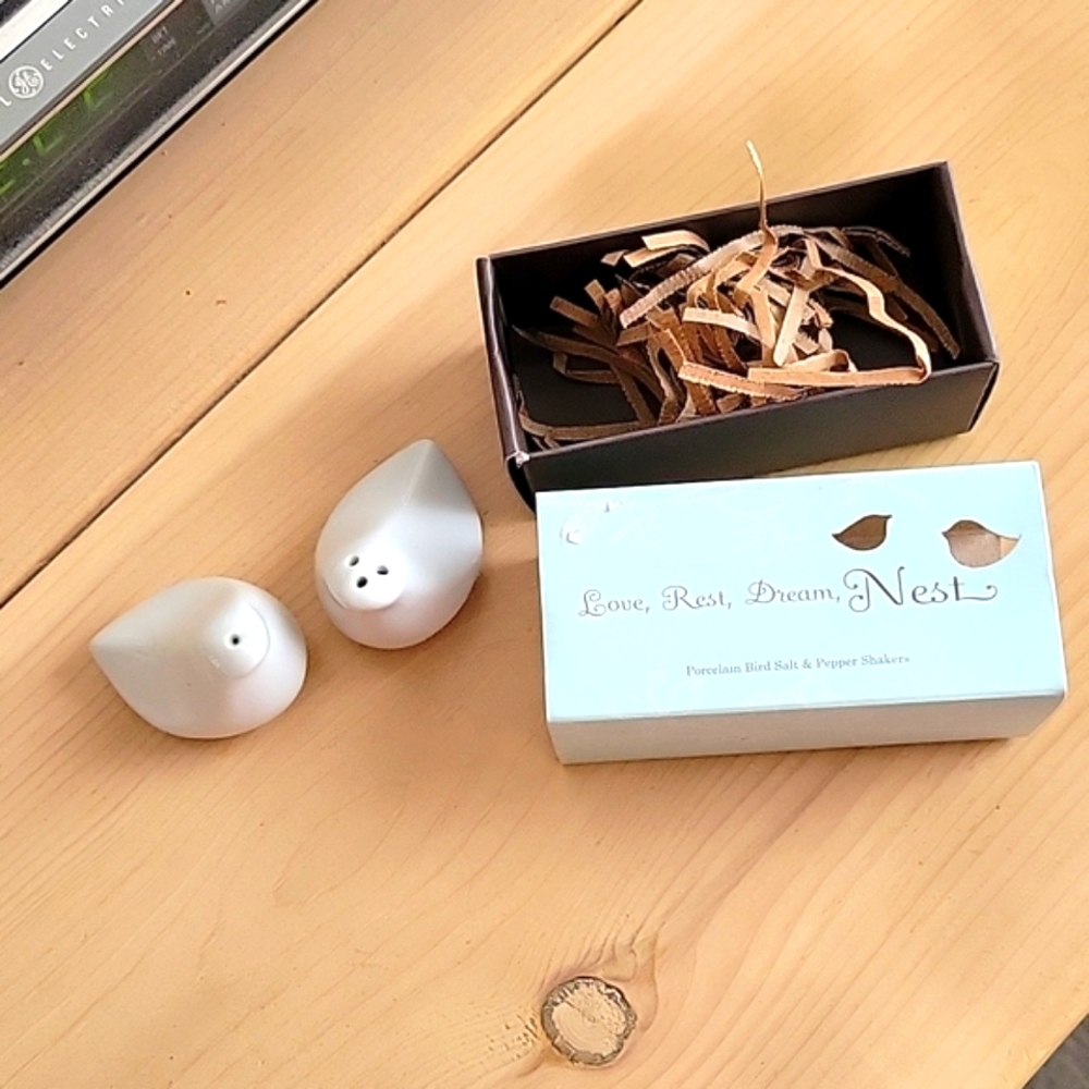 Weddingstar Love Birds Salt & Pepper Shakers